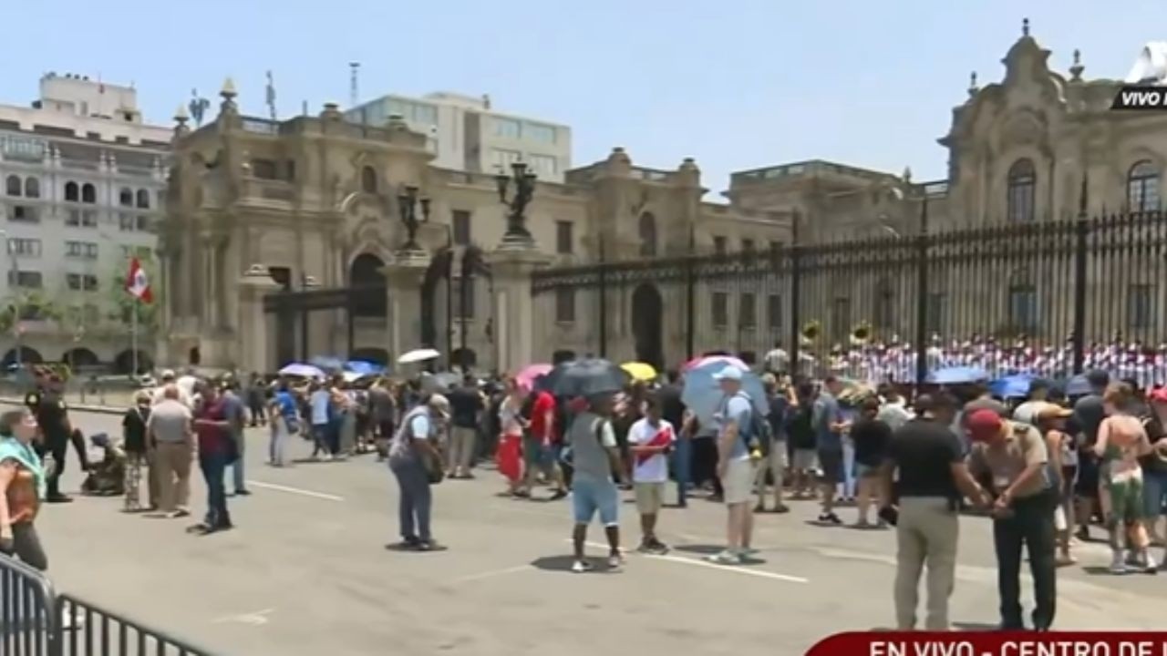 Plaza de Armas cercada: así amaneció Lima antes del debate