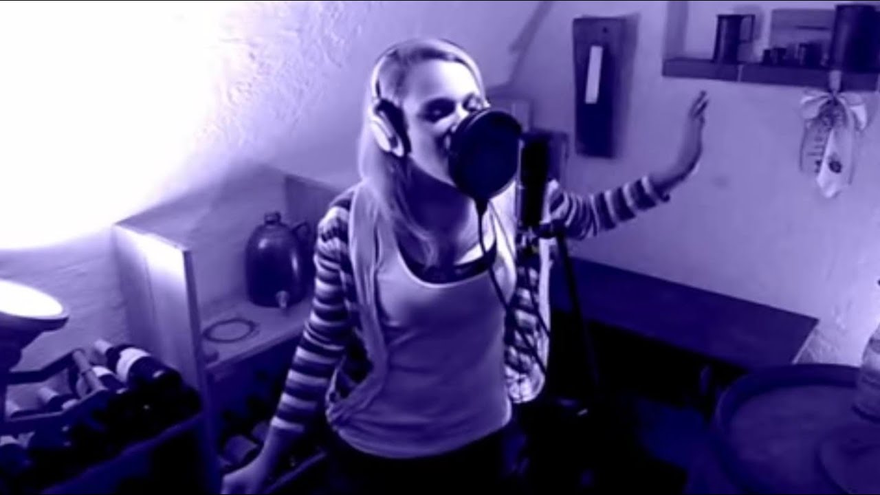 Linkin Park - Burn it down (girl version)