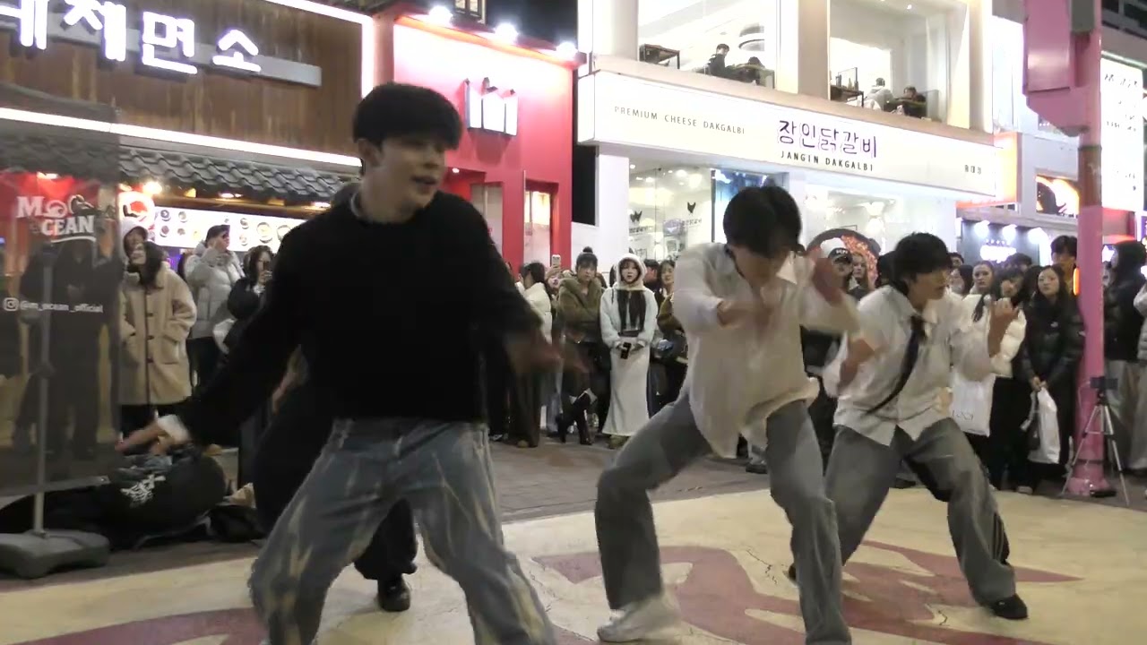 260218 Korean kpop performance team M_OCEAN (모션) - FaSHioN (CORTIS) (EXO) Hongdae Busking