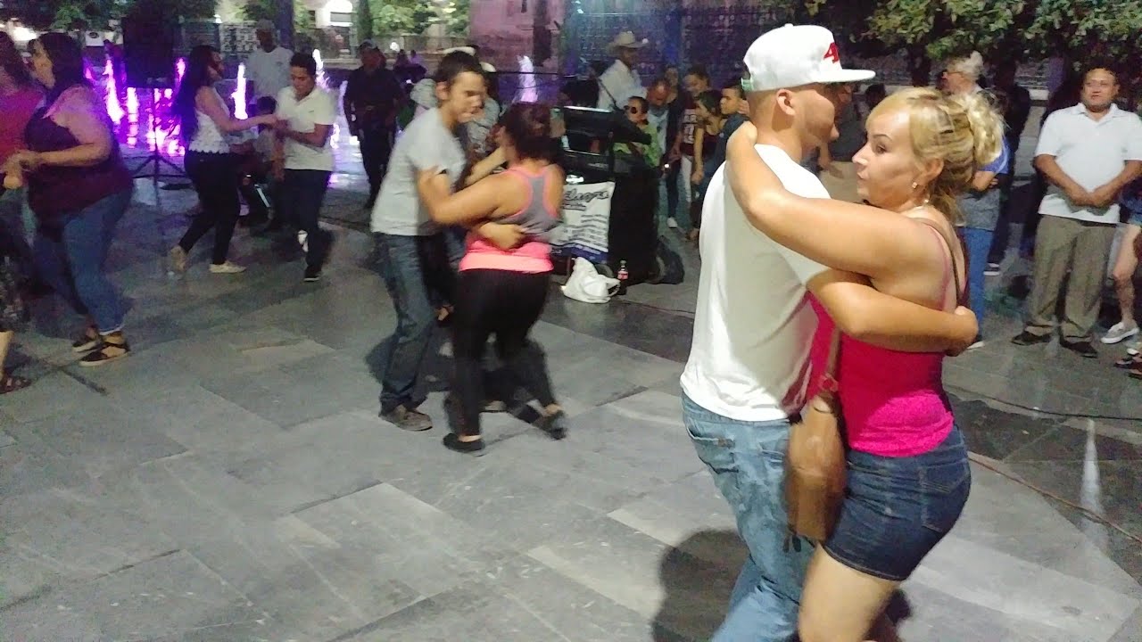 🎹Señorita Cumbia🎹 🎵La Encarnacion🎶