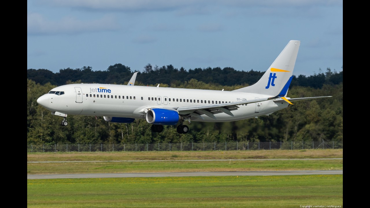 Jettime 737 Takeoff Billund airport