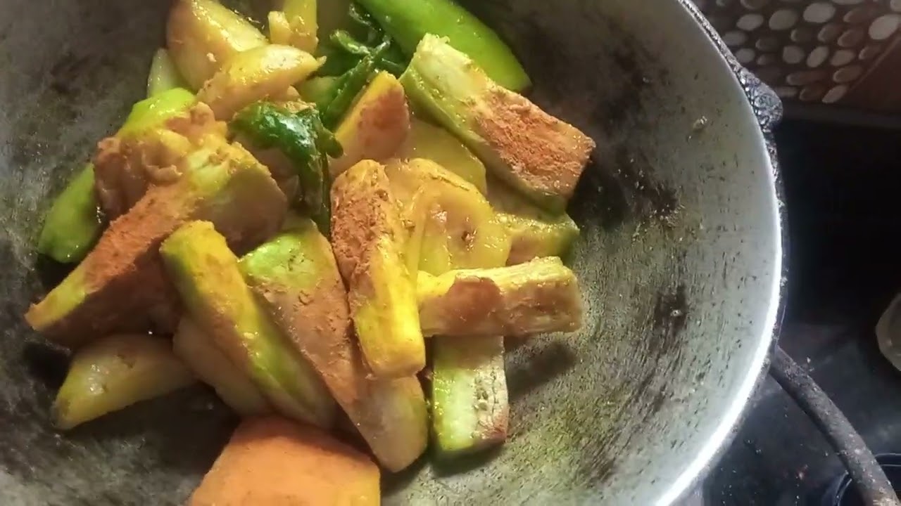Delicious Hilsa fish curry with potato,brinjal.bengol special hilsa fish curry. 