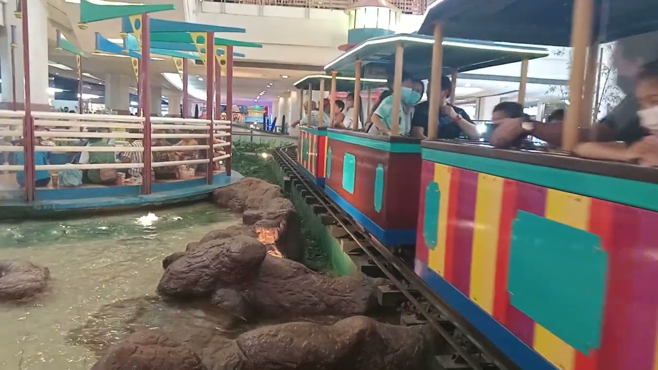 Festival Mall Short Barrier 12