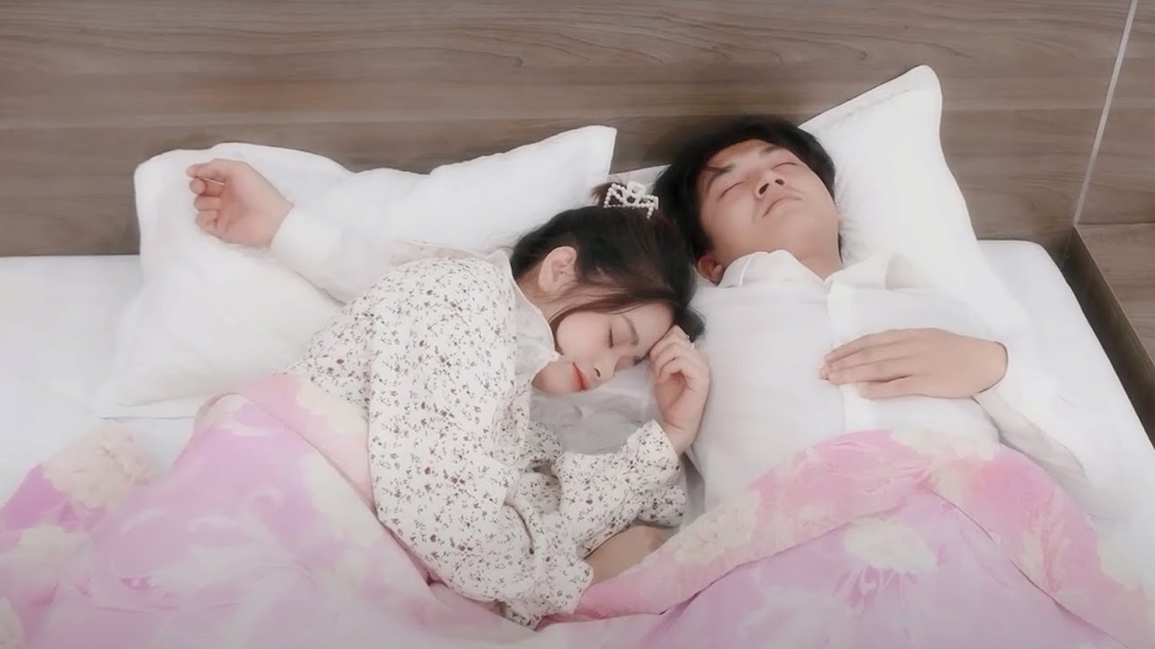 Chủ Tịch Giả Bóng Đi Xem Mắt Không Ngờ Lại Bẽ Mặt Vì Gặp Đúng Người Mình Thích Và Cái Kết -Tập Full