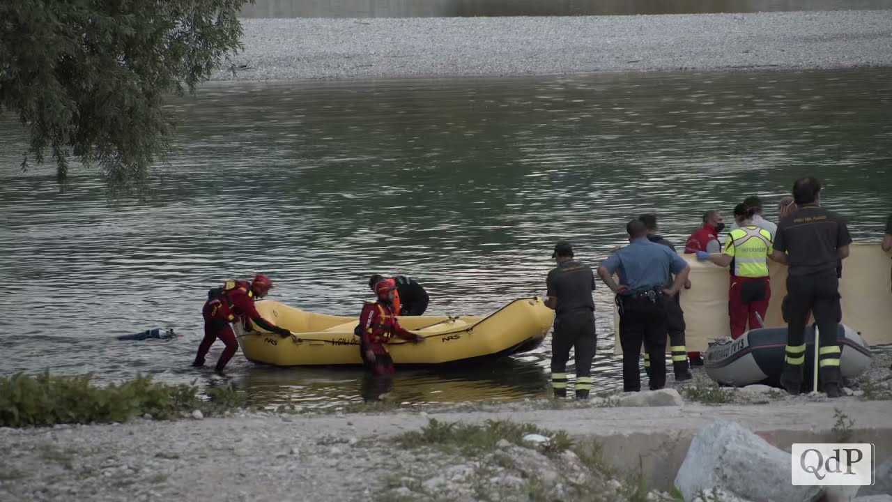 54enne si tuffa nel Piave per salvare due ragazzine in difficoltà ma annega: dramma a Pederobba
