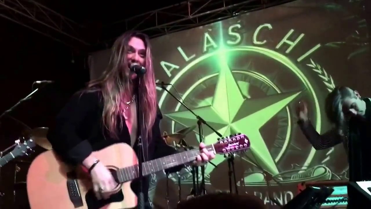 Edu Falaschi: Wishing Well - Manifesto Bar, São Paulo 10.06.2017