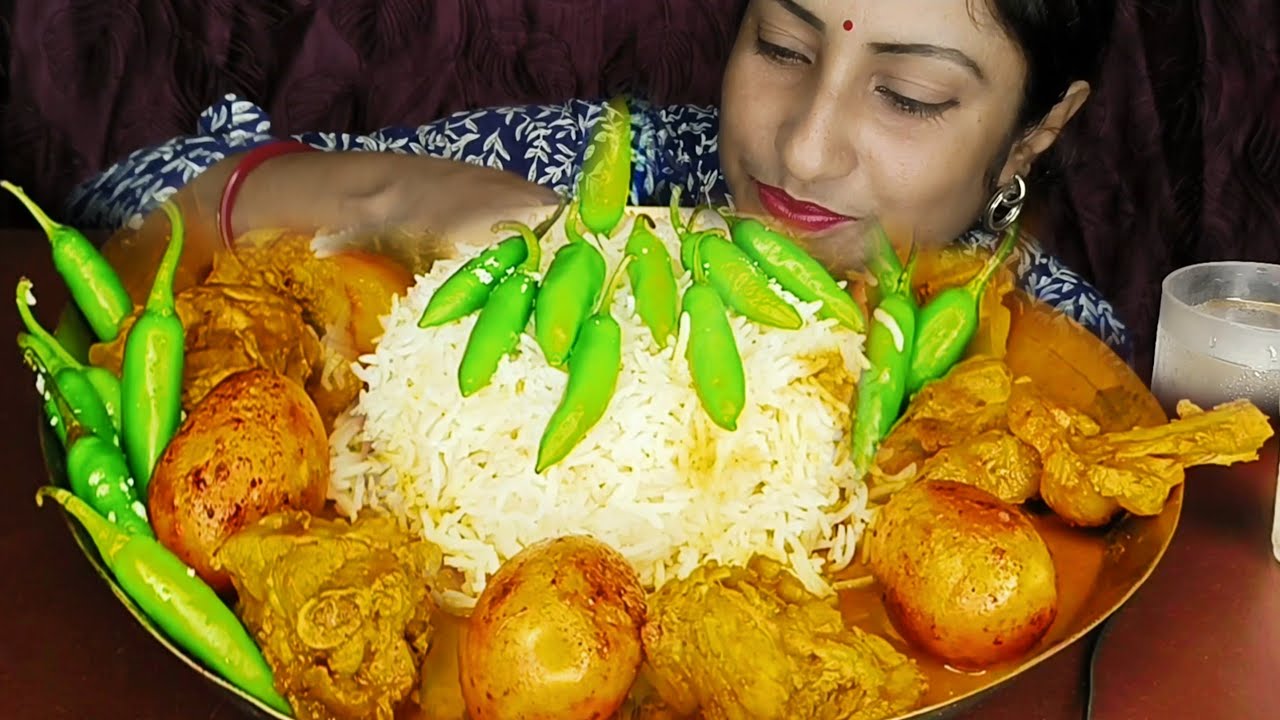 HOT SPICY🥵🌶️CHICKEN DAKBANGLO BASMATI RICE🌶️GREEN CHILLIES EATING/Bengali Lunch Eating @FoodieDipa