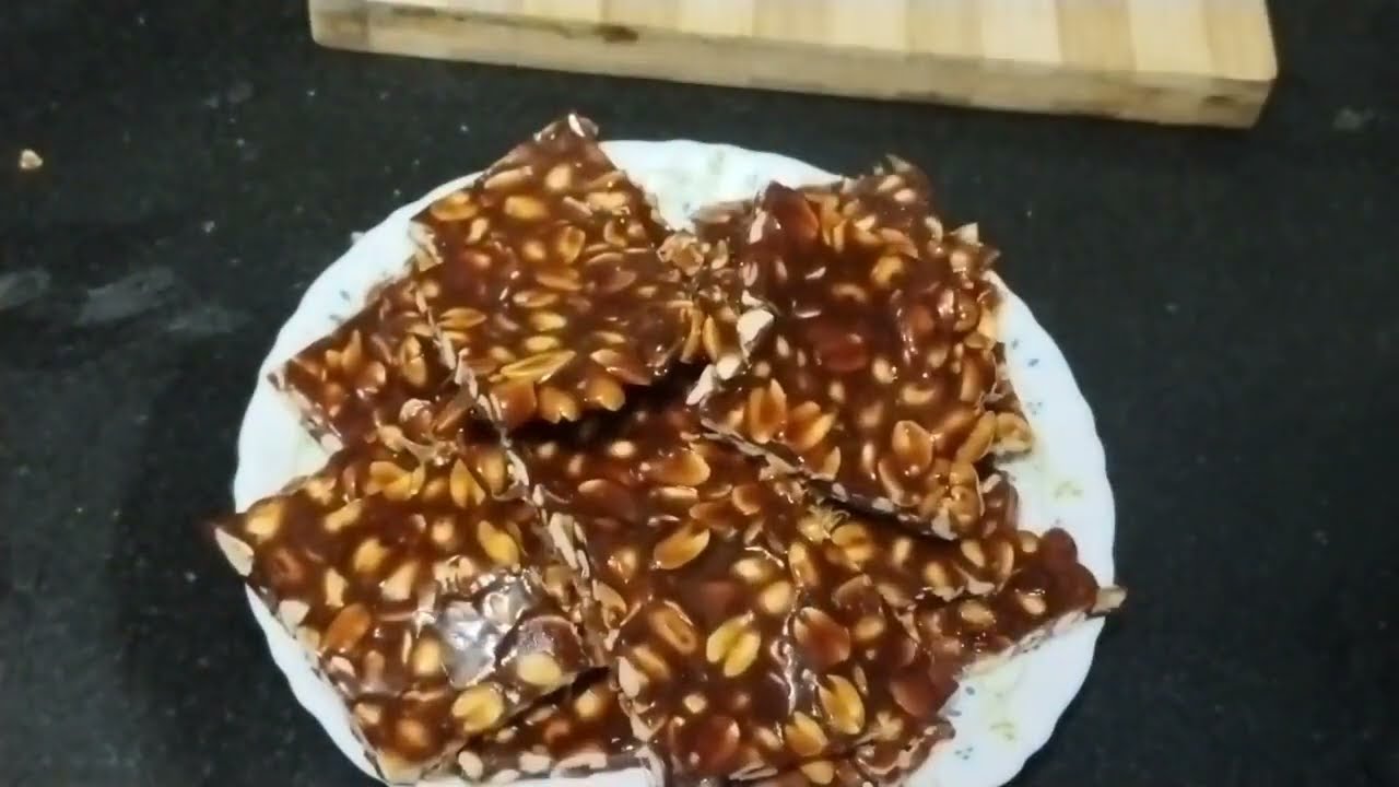 peanut chikki/गुड़ और मुंगफलीकी चिक्की moongfali gud chikki सर्दियों में जरूर बनाएं