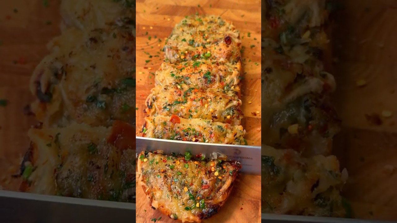 Cheesy Roasted Garlic Bread | The Ultimate Crispy & Flavorful Vegan Bread! 🧄🧀✨