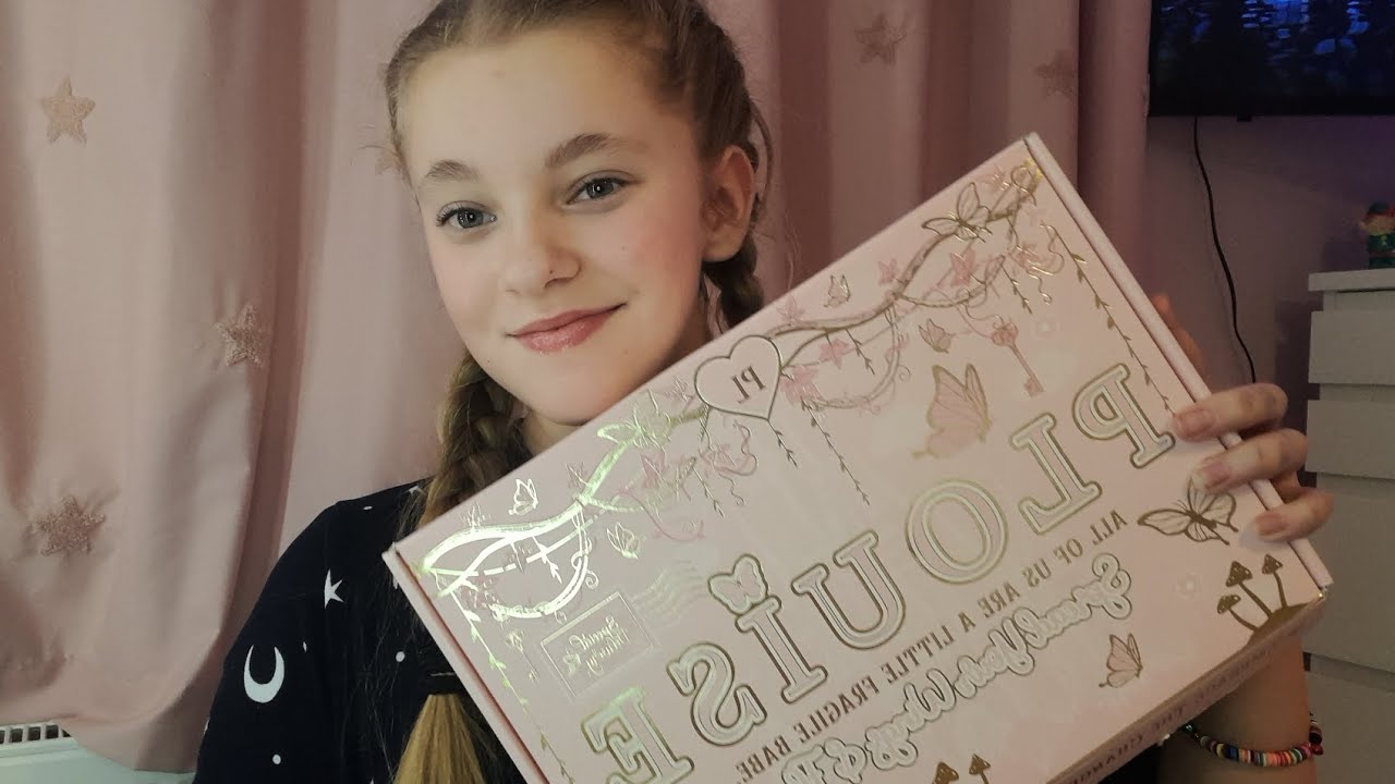 Review the PLOUISE bad bich juice boxes with me...🌺👑🦋😊😃