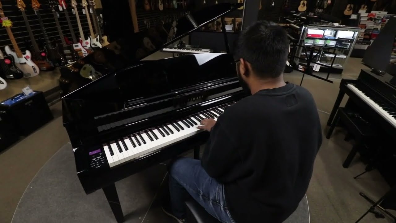 Yamaha CLP765GP Demo