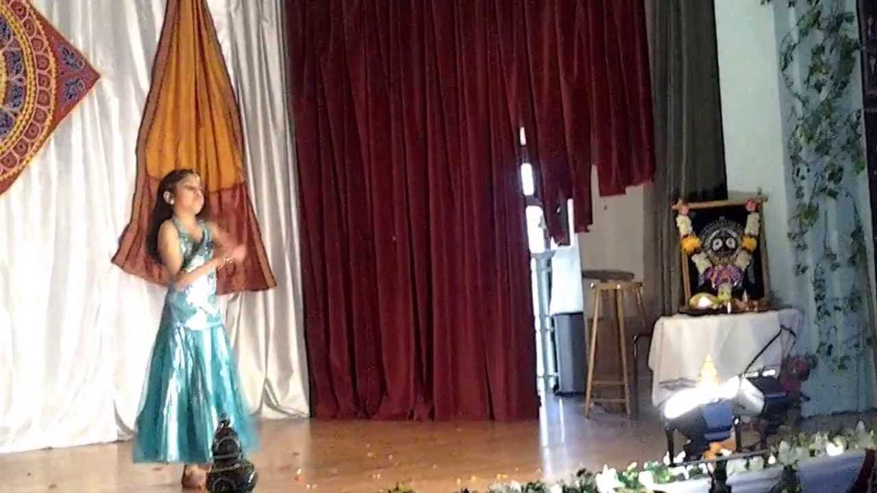 Siya dance on Student of the year song in London Raja Parba 2013