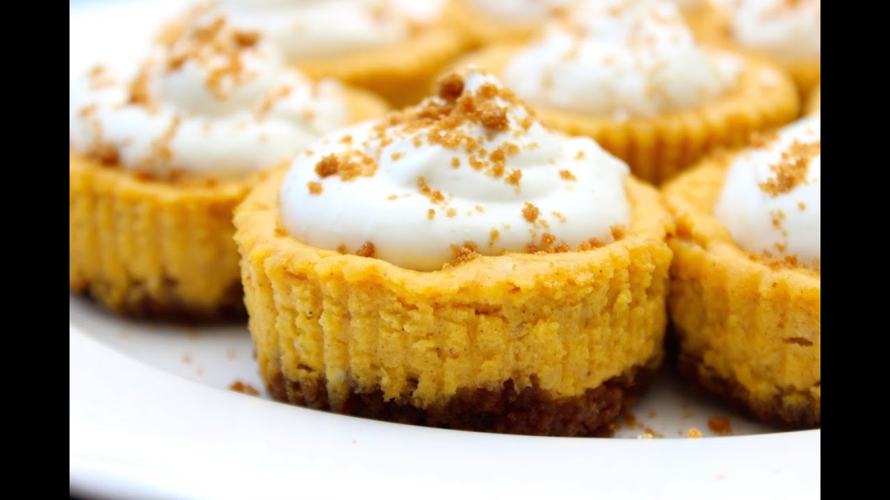 HOW TO MAKE MINI PUMPKIN CHEESECAKES