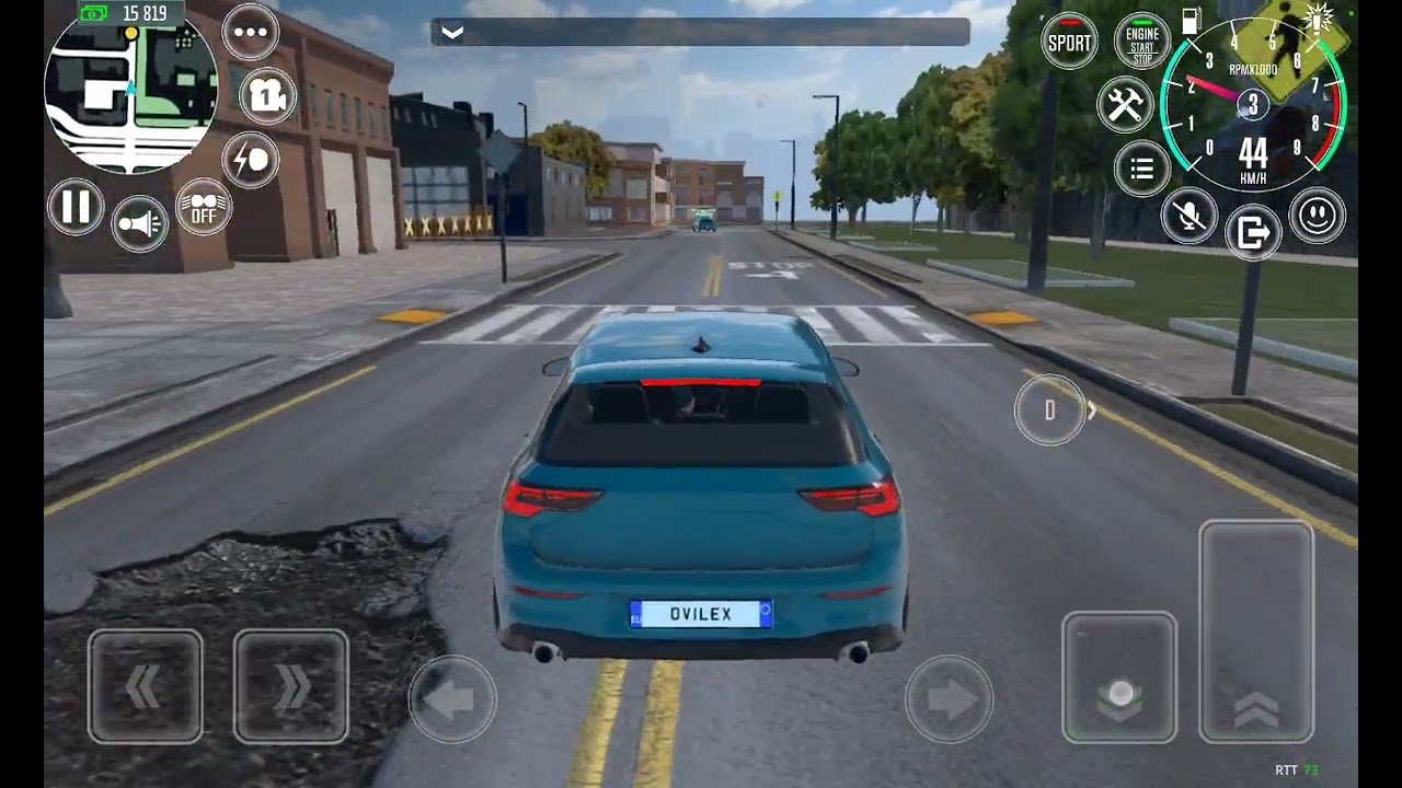 Playing multiplayer mode in evo car simulator 