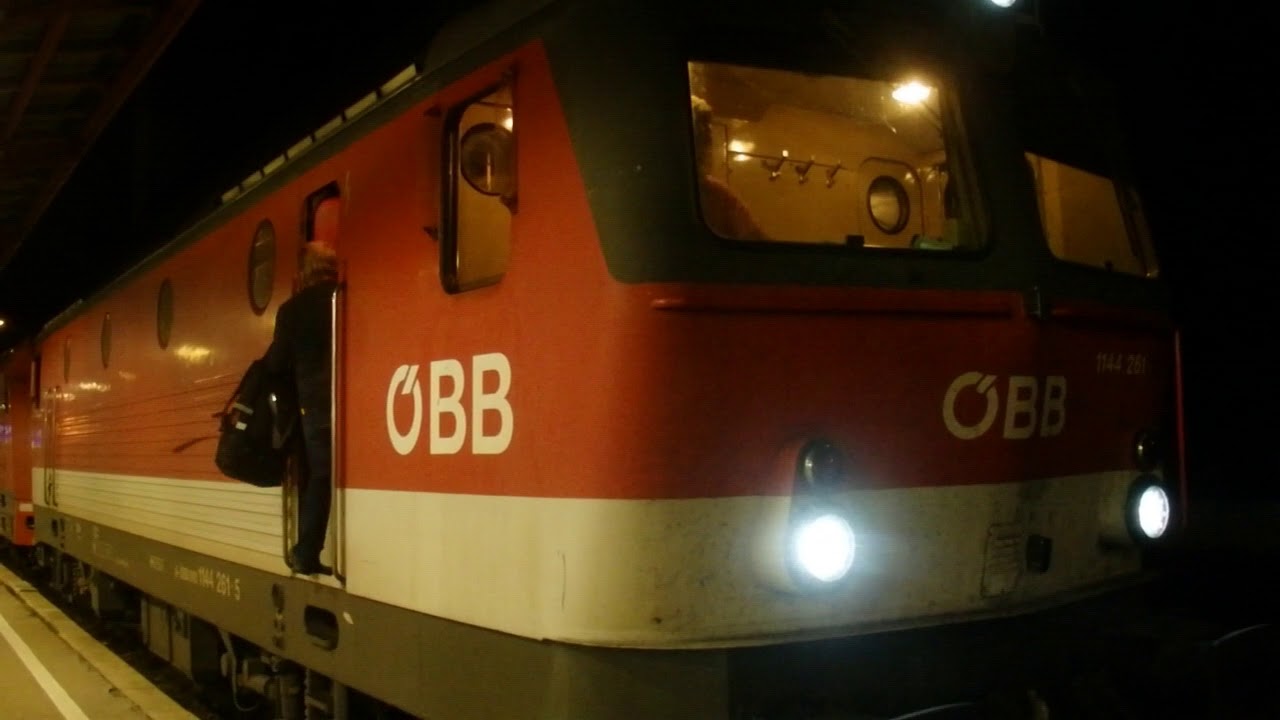 Abends im Bahnhof Selzthal