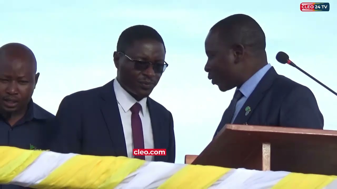 RHIMO NYANSAHO ACHANGIA MIL10 UJENZI WA JIKO CHUO CHA WORLD CHANGER VISION TZ