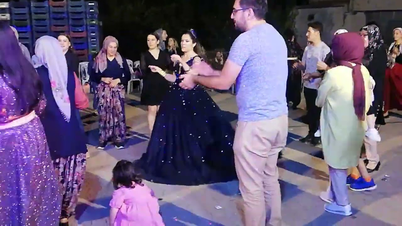 AKŞEHİR Engilli köyü mahallesinden Murat Dönmez & Konyalı Ceren Aydın çiftinin nişanı