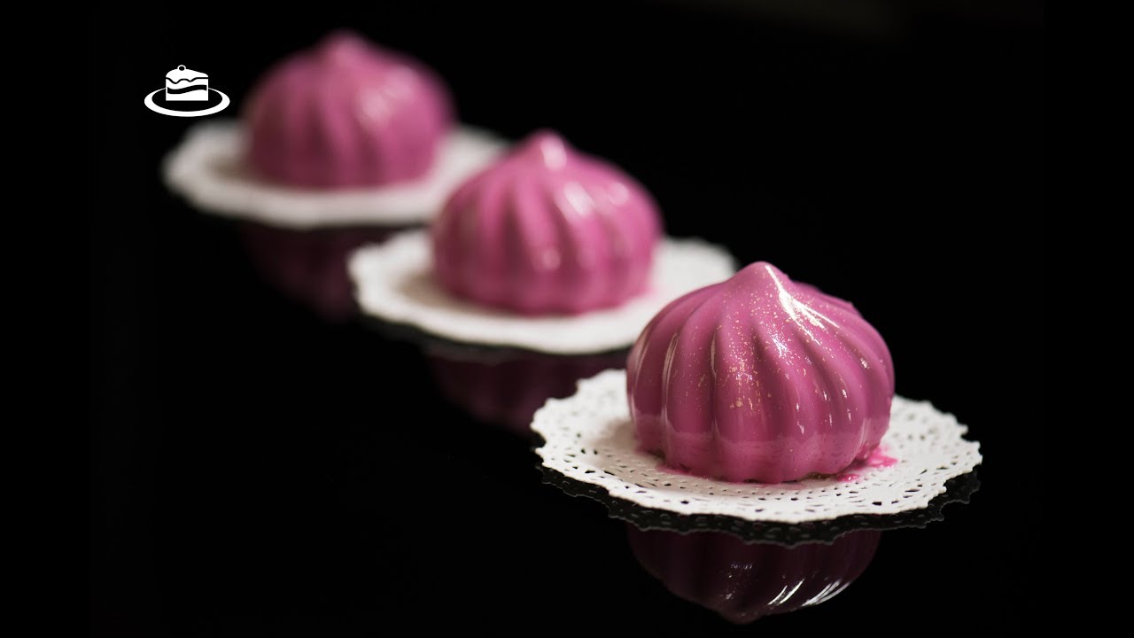 Prajitură de Mousse cu Vișină și Ciocolată / Sour Cherry Chocolate Mousse Mini Entremet
