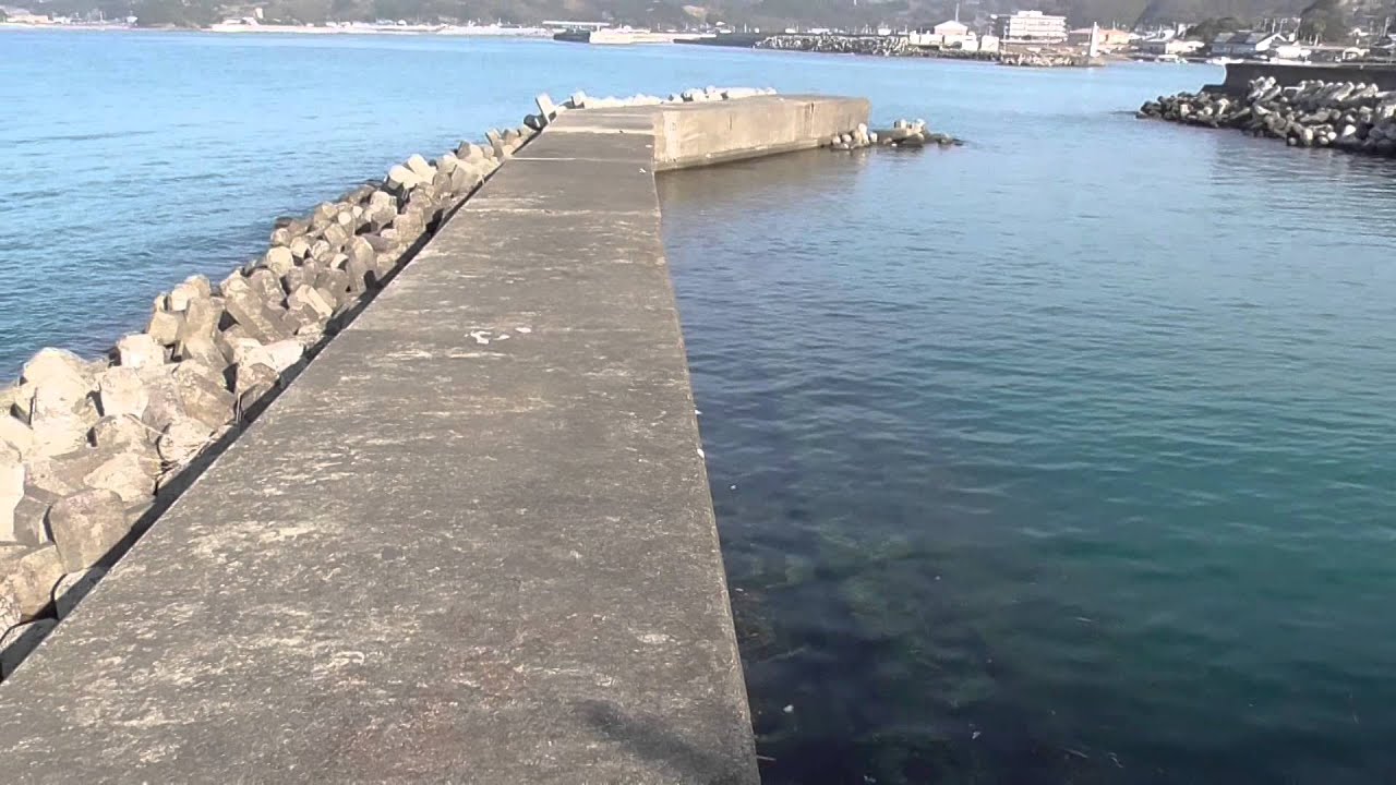 田辺目良にある小さな堤防