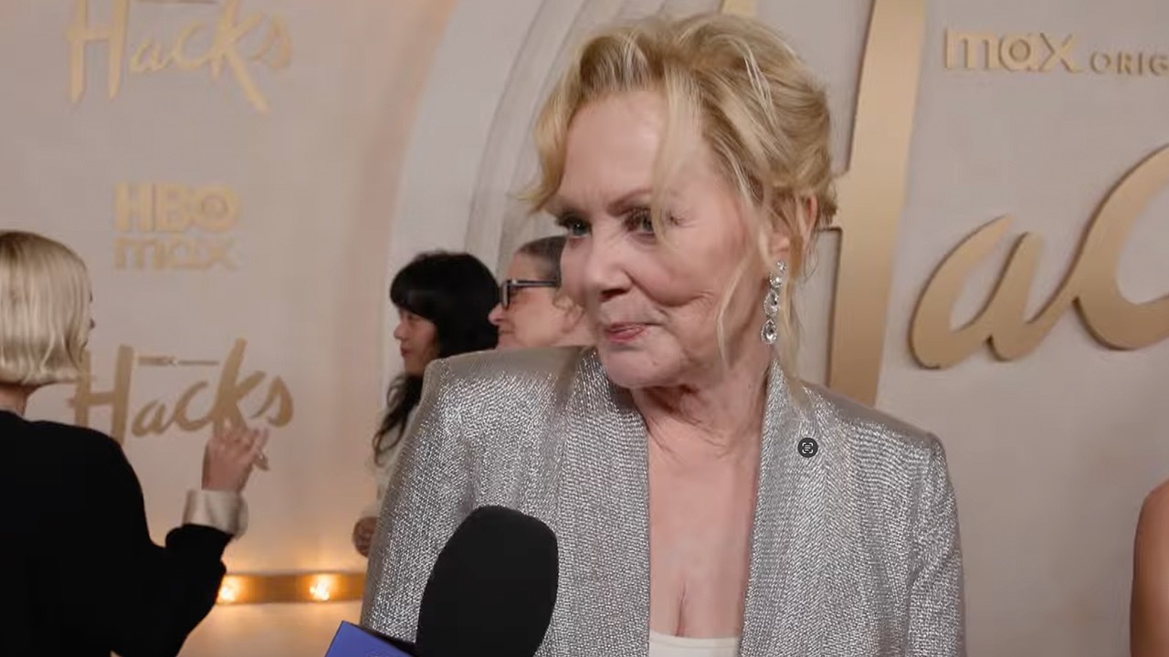 Джин Смарт намекает на концовку сериала &laquo;Hacks&raquo;, которая оказалась &laquo;последней, чего я ожидала&raquo; (э...