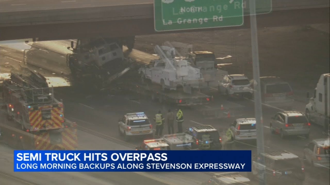Semi's load strikes bridge; I-55 shut down in south suburbs, ISP says
