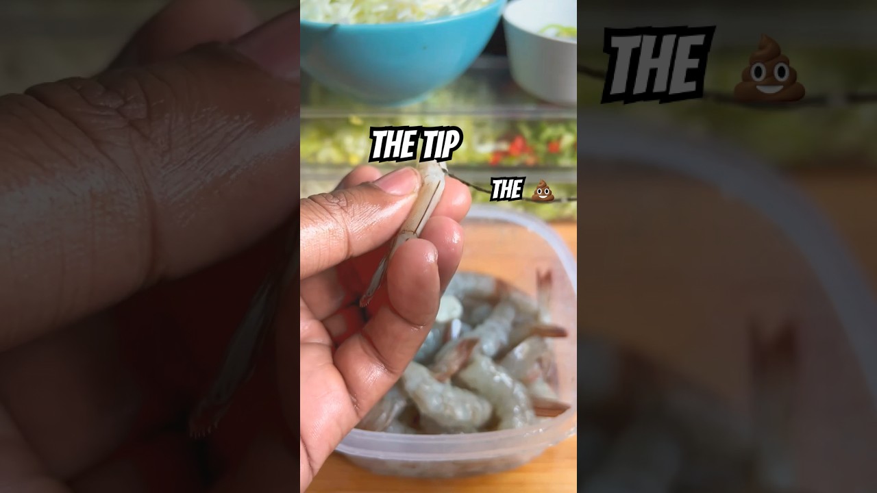 How to remove POOP with out destroying, shrimp￼ 🍤 #prawns #shrimp #cooking #cleaning #seafood #chef