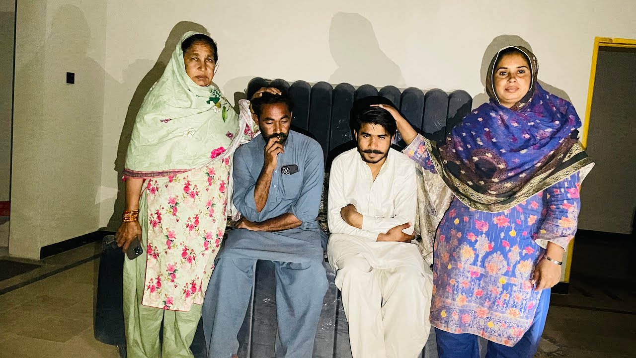 Bas Aab Jab Hamare Koe Mane Nhe Jai Ge Hamara Hath Kharaa Ab