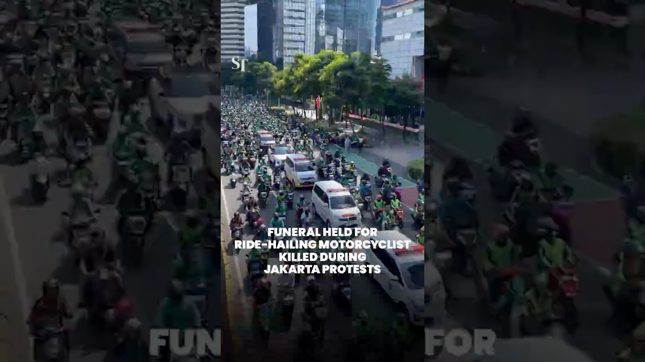 Jakarta protests: Thousands attend funeral for motorbike taxi driver hit by police van