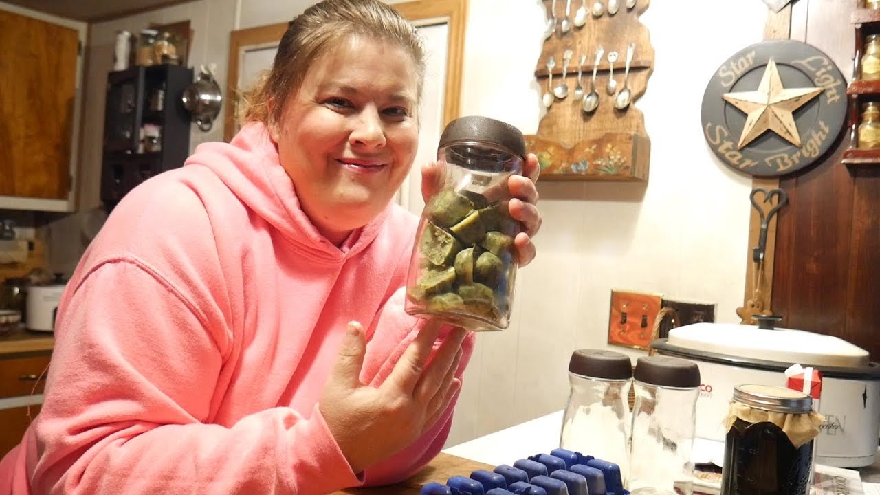 Homestead Tessie  Makes Freezer Cube Seasoning Trays