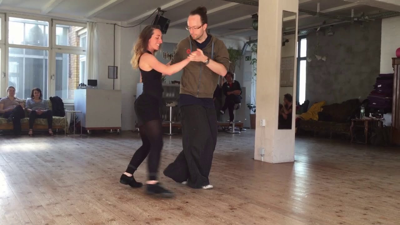 Anatomie Boleos Backganchos Enrosques | Tangobewegung Berlin 2017 | Chantal & Sebastian