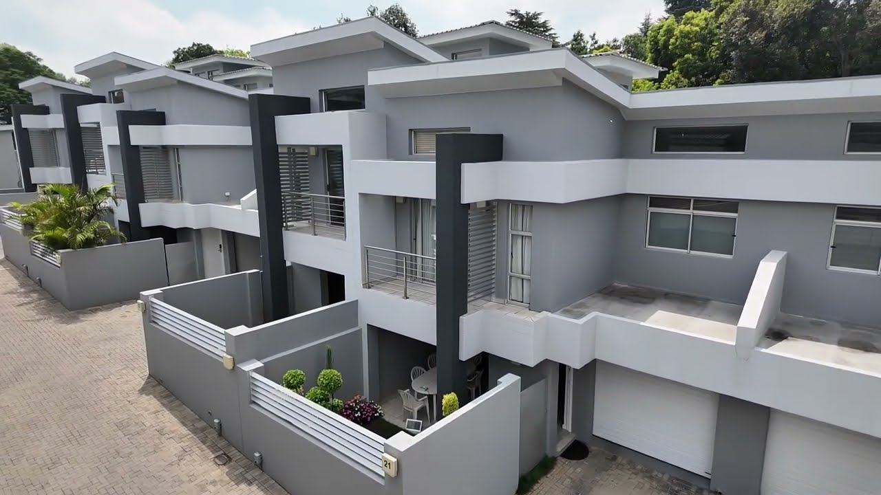 2 Bedroom Townhouse For Sale in Bryanston, Sandton