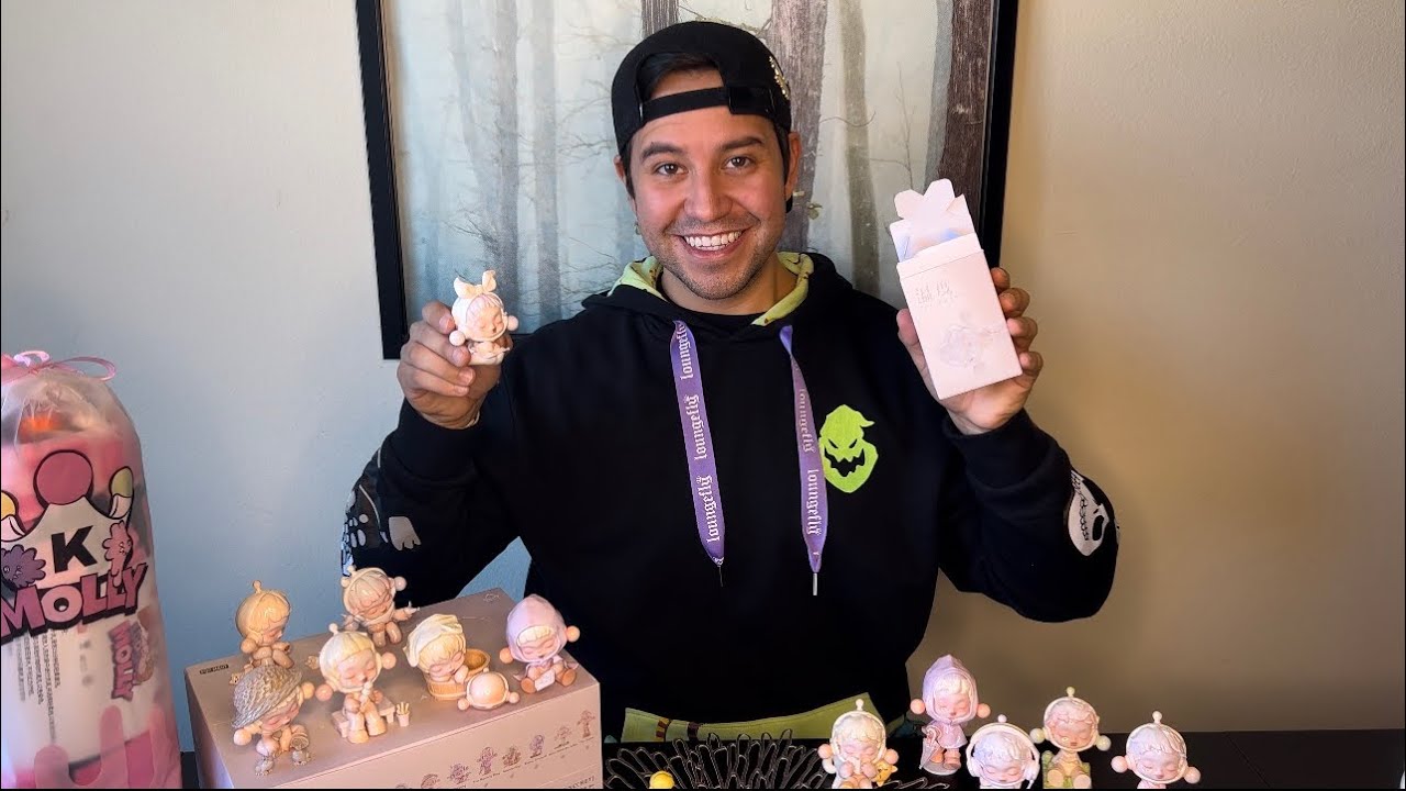 Pop Mart: Skull Panda The Warmth Series Blind Box Unboxing & Review!