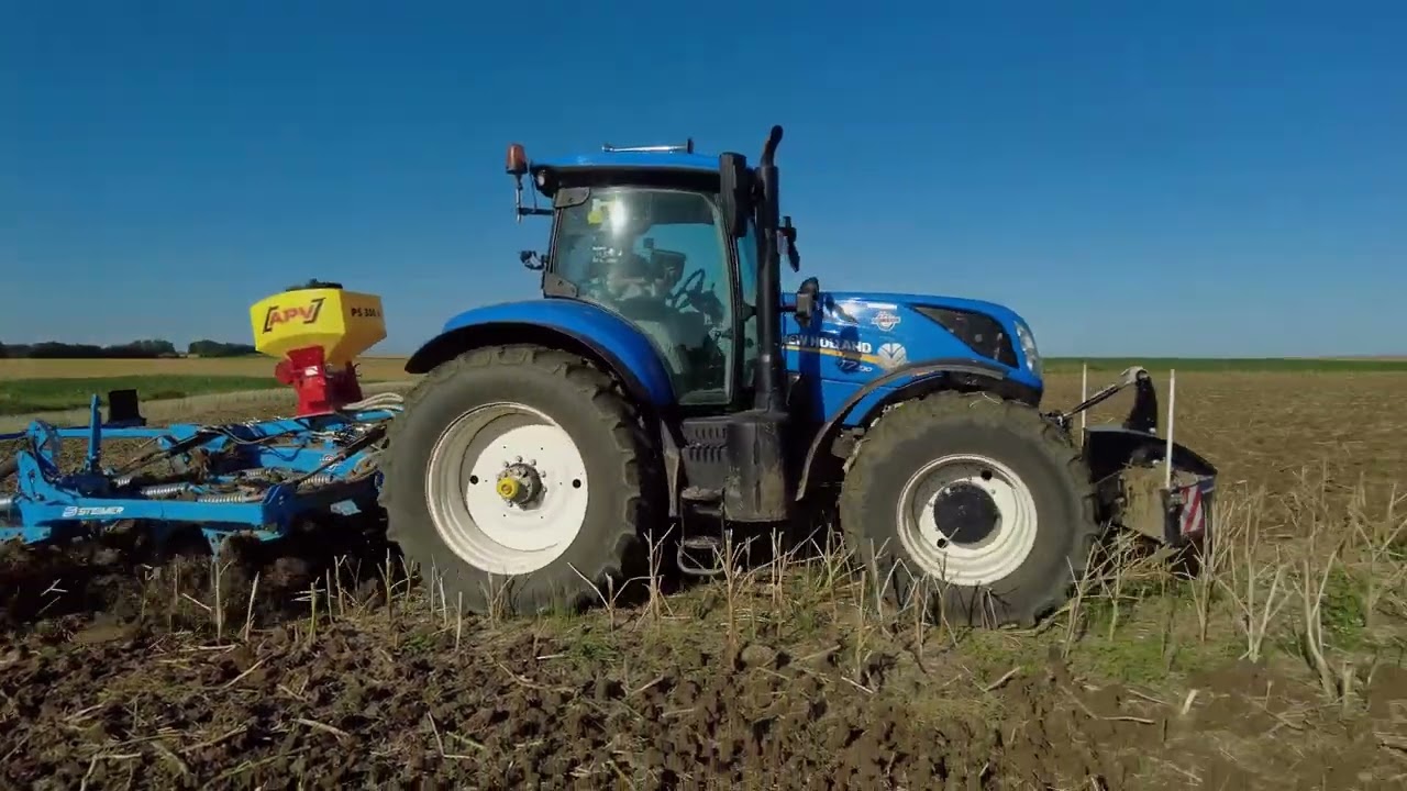 New Holland T7.230 + déchaumeur Steimer Klaudia 4m.
