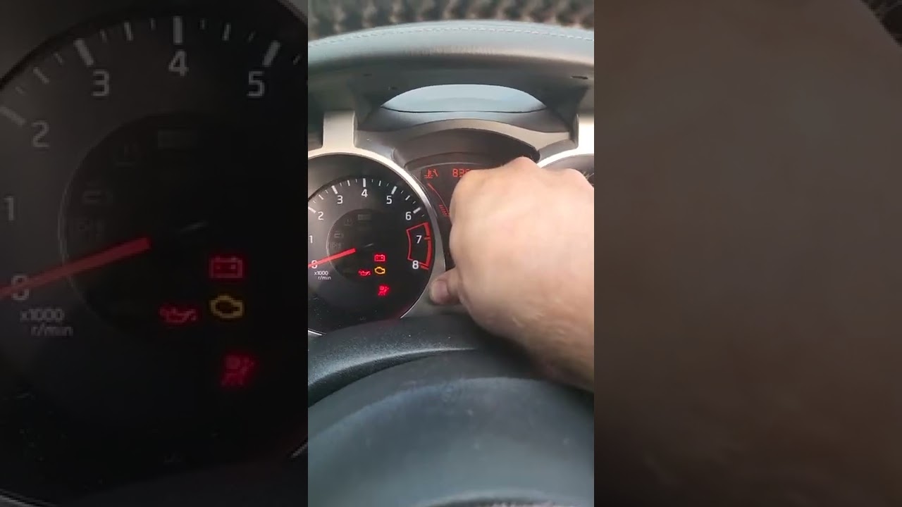 Как сбросить индикатор сервисного обслуживания на Nissan Juke 2015 года. #nissanjuke #spannerlight