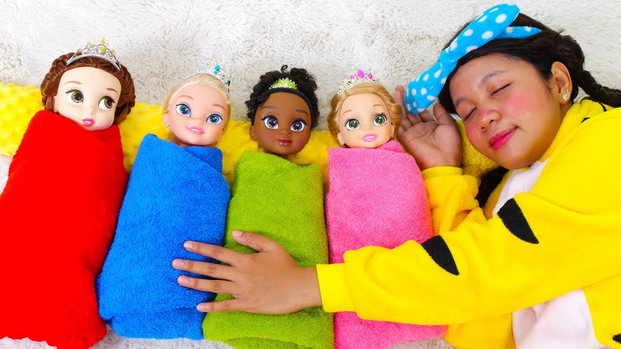 Are you sleeping Brother John, Linda Pretend Play with Baby Dolls #12