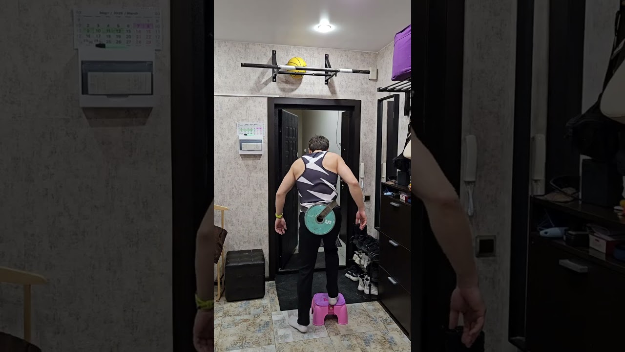 Челендж.Каждое воскресенье +2.Сегодня 40 #спортхата #подтягивания #машинист 