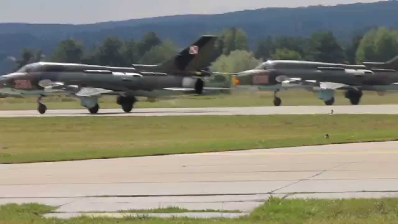 SIAF 2013 - PAF SU-22 M4 Start (Sliac LZSL)