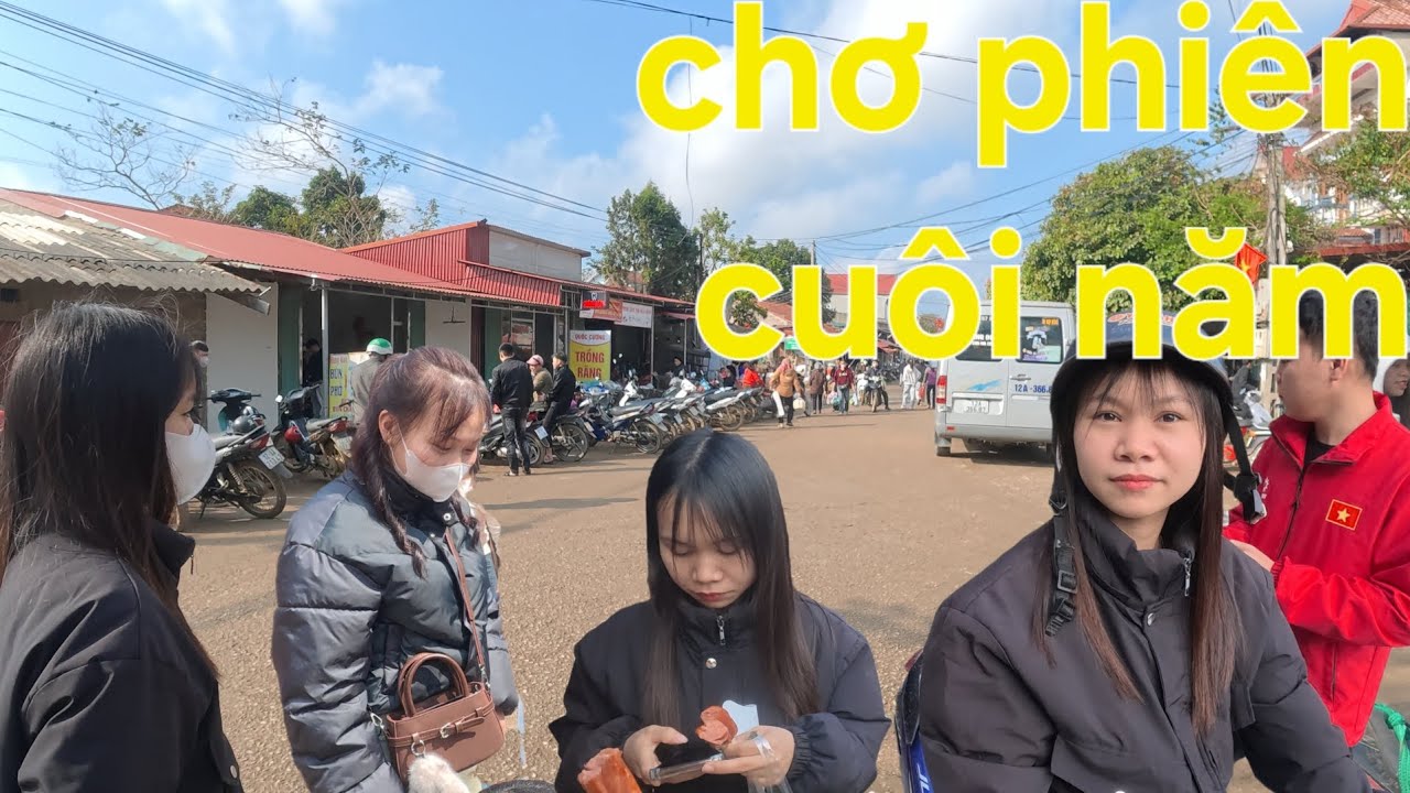 Chợ phiên người Tày Nùng ngày cận Tết, người bán người mua sắm tết tấp nập @MinhMavlog