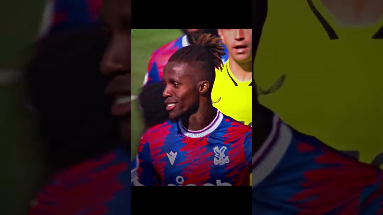 Zaha stares down Maetinez!! 🥵🥶