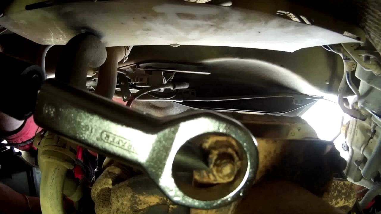 How to remove rusted nuts from an exhaust manifold with out wringing studs