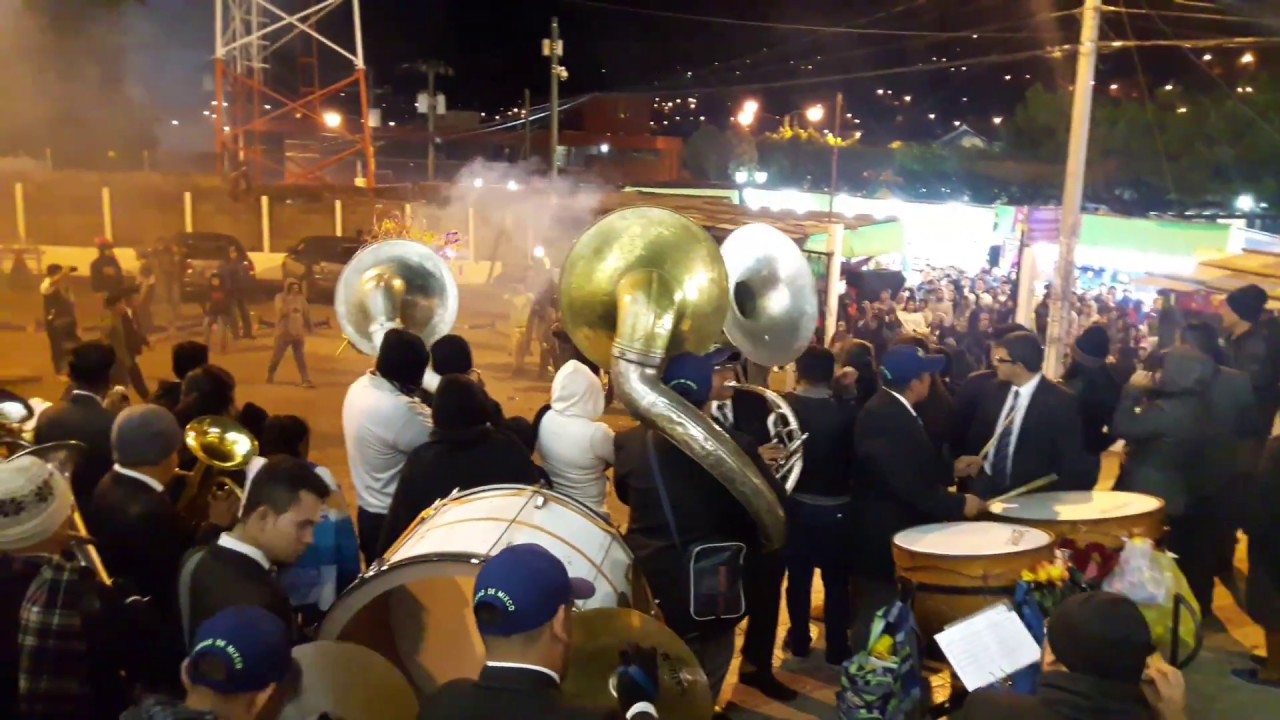 CUMBIAS Y SONES CON LA BANDA DEL MAESTRO LUIS PIRIR.