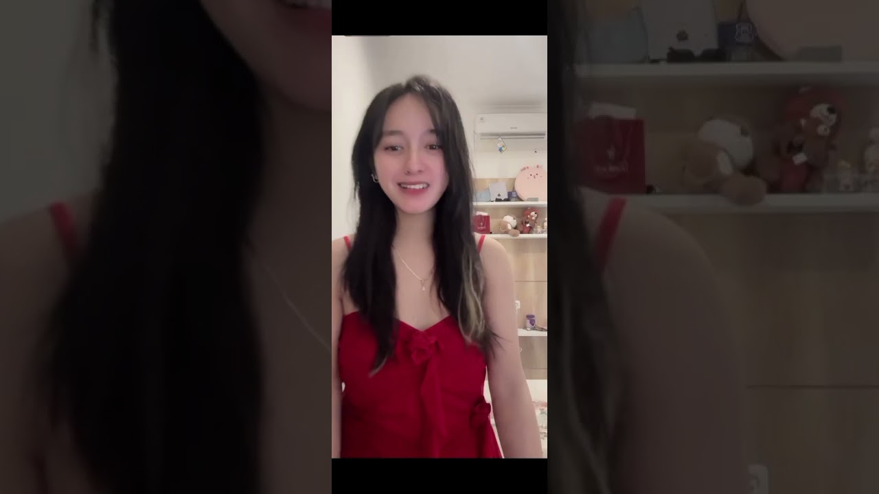 Kakak cantik, baju merah jangan sampai lepas🔥🔥😻😻