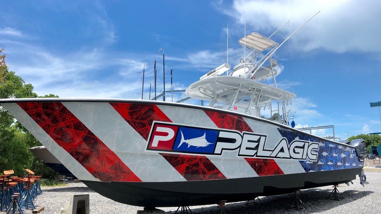 37 Freeman Boat Wrap and Bottom Paint