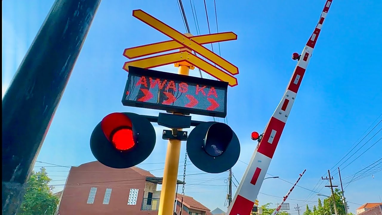 BARU! Perlintasan Kereta Api Kramat Jegu Sidoarjo, Jawa Timur