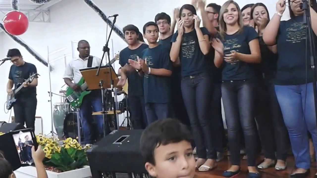 Apresentação de Natal Jovens CG Ubatuba