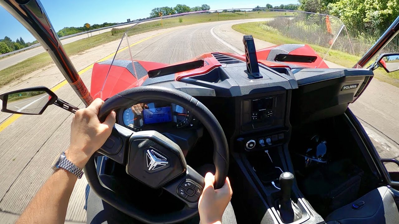 Polaris Slingshot S 2022 года — впечатления от вождения от первого лица