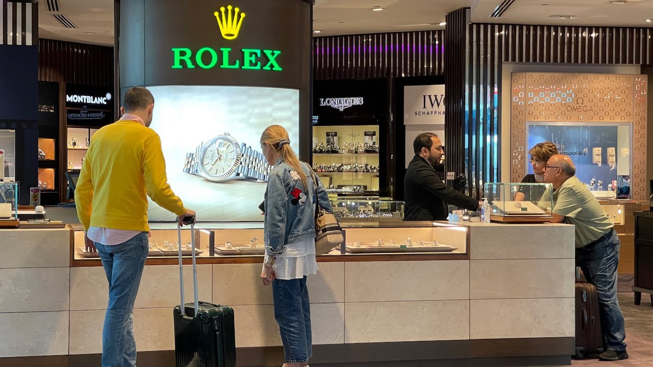 Покупка часов Rolex в аэропорту Дубая в 2023 году — спортивные часы Steel Sports? Datejust? Купил...