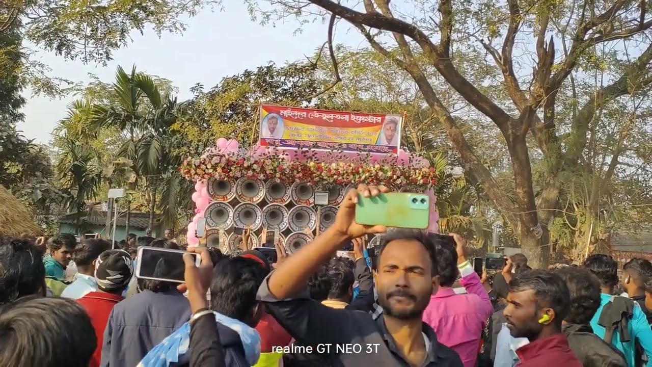 ক্ষেপিমা সাউন্ড বড় 30 মাধব দা কেক কেটে সাউন্ড চেক করছে ভিডিও টা দেখো 