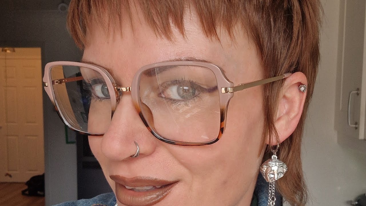 using wella colour touch 9/01 and 9/86  after bleaching my mahogany brown hair