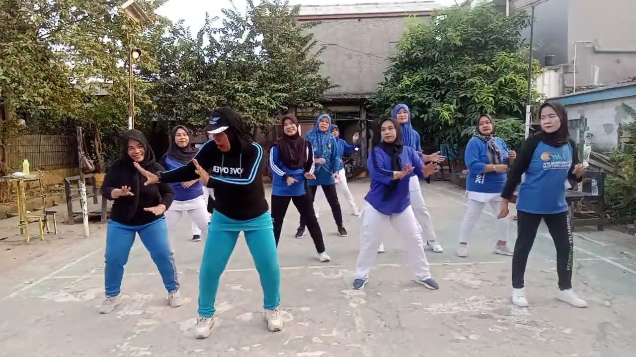 Senam kreasi tung keripik by miss rina bonlap club
